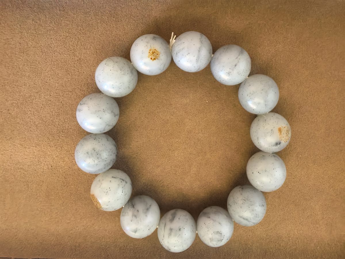 Speckled White Jade Bead Bracelet